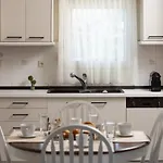 Olenia Luxury Apartment *