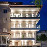 Olenia Luxury