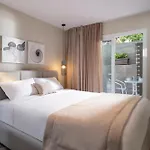 Olenia Luxury Apartment Néos Marmarás