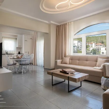 Olenia Luxury 4 Apartment *