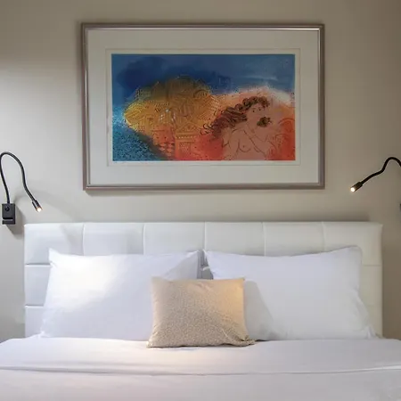 Olenia Luxury 4 *