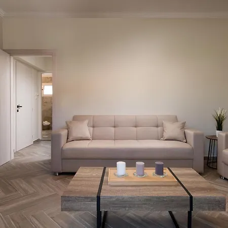 Olenia Luxury 4 Apartment
