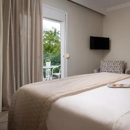 Olenia Luxury 4 * Неос-Мармарас