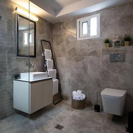 Olenia Luxury Апартаменты *