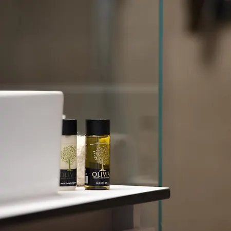 Olenia Luxury