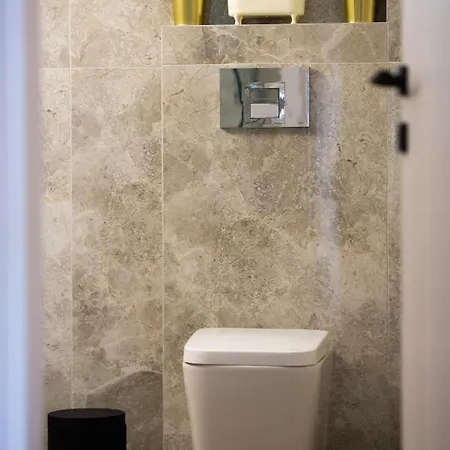 Olenia Luxury